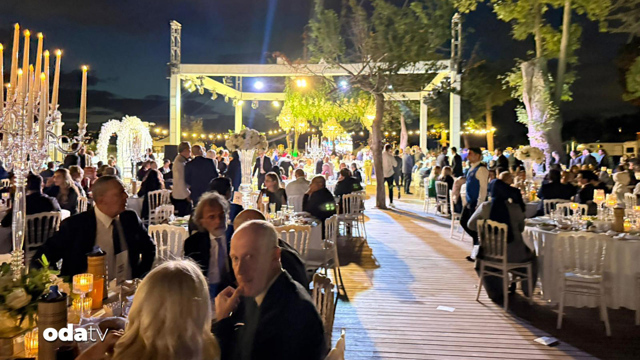 fahrettin altundan oglu mustafa bilge altuna gosterisli dugun pLShWTXy