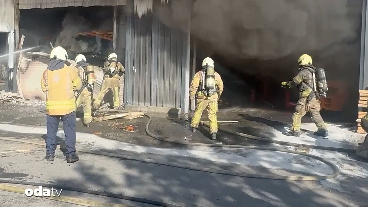 beylikduzundeki is yerinde yangin cikti cevre illerden itfaiye ekibi geldi IxBwbzTj