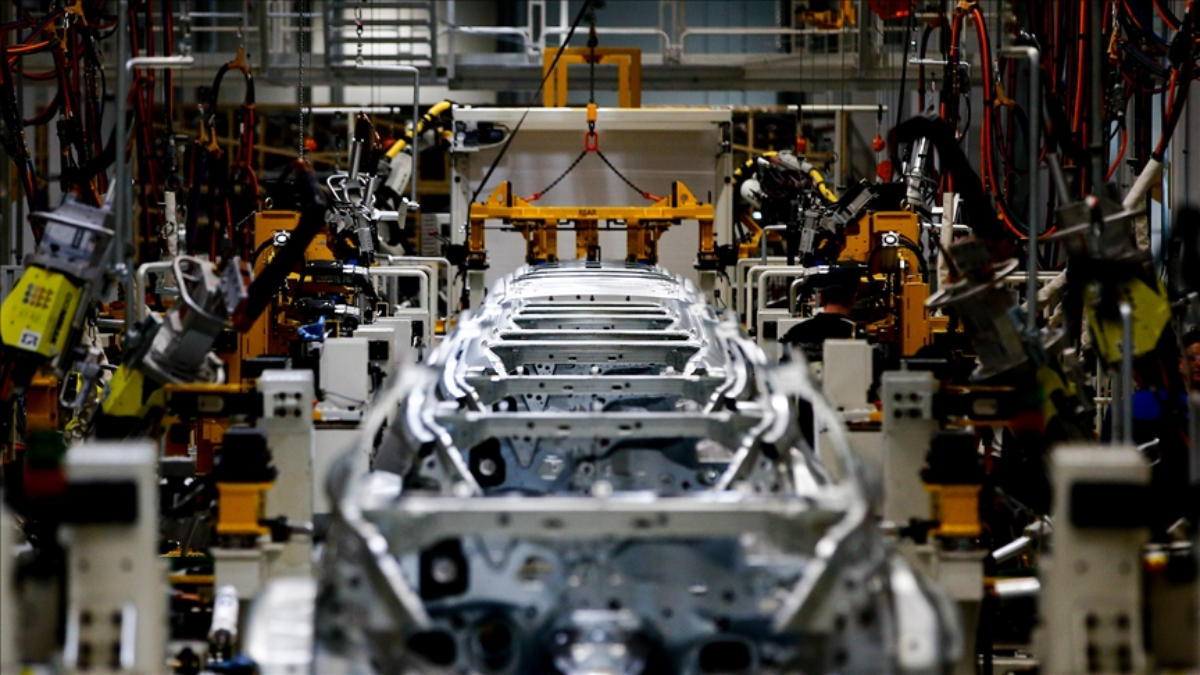 eylulde otomotiv ihracati 36 milyar dolari buldu lVDRN2ID