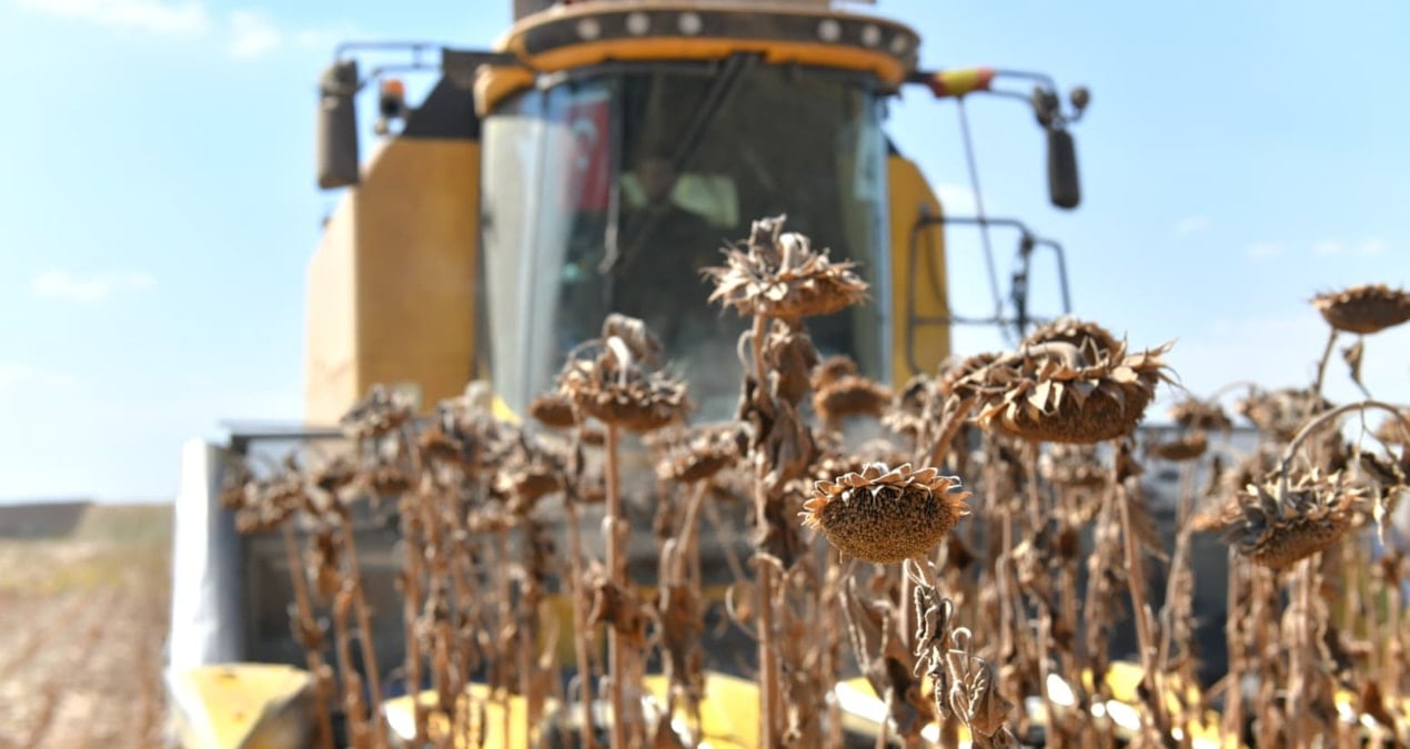 milletvekili durmaz mazottan gubreye ilactan elektrige kadar her kalemde fahis artislar yasaniyor uZNaysir.jpg