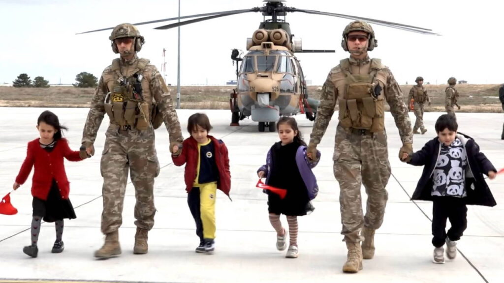 milli-savunma-bakanligindan-23-nisan-klibi-NqqmZSWp