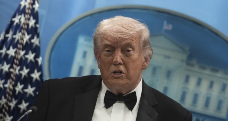 trump-iran-bizimle-anlasma-yapmak-icin-can-atiyor-2iDiYe2G